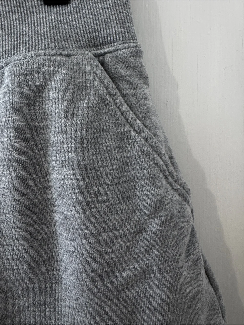 ALO Yoga Heather Gray Knit Mini Skirt with Pockets